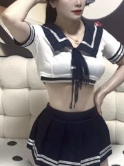 丝袜制服爱雪