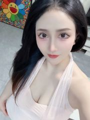 性感一线天妹妹